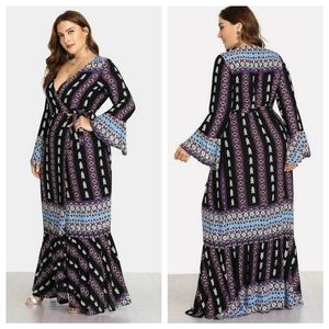 NWOT Geo Print Maxi Dress